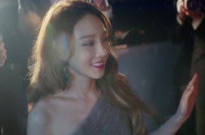 Taeyeon-Something-New-screenshot-2018-billboard-1548